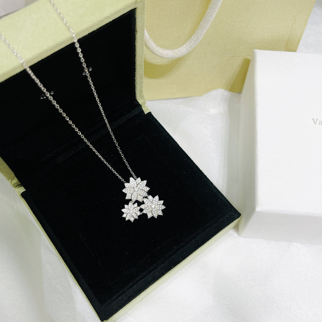 Van Cleef & Arpels LOTUS THREE FLOWERS SILVER DIAMOND NECKLACE