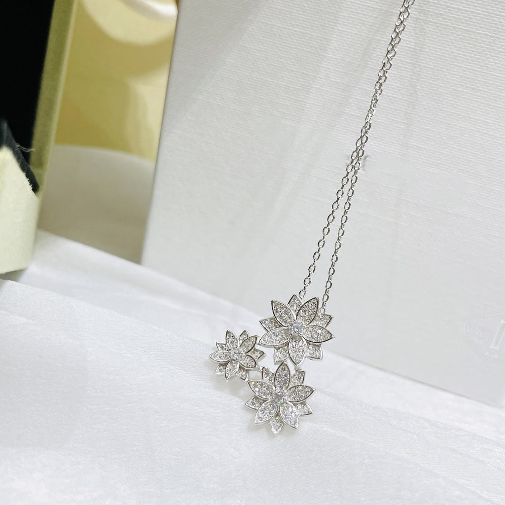 Van Cleef & Arpels LOTUS THREE FLOWERS SILVER DIAMOND NECKLACE