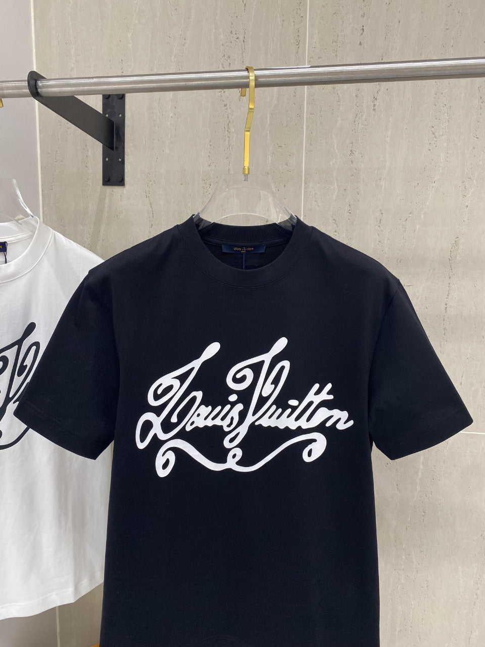 LOUIS VUITTON LV T-SHIRT IN BLACK COTTON 239616