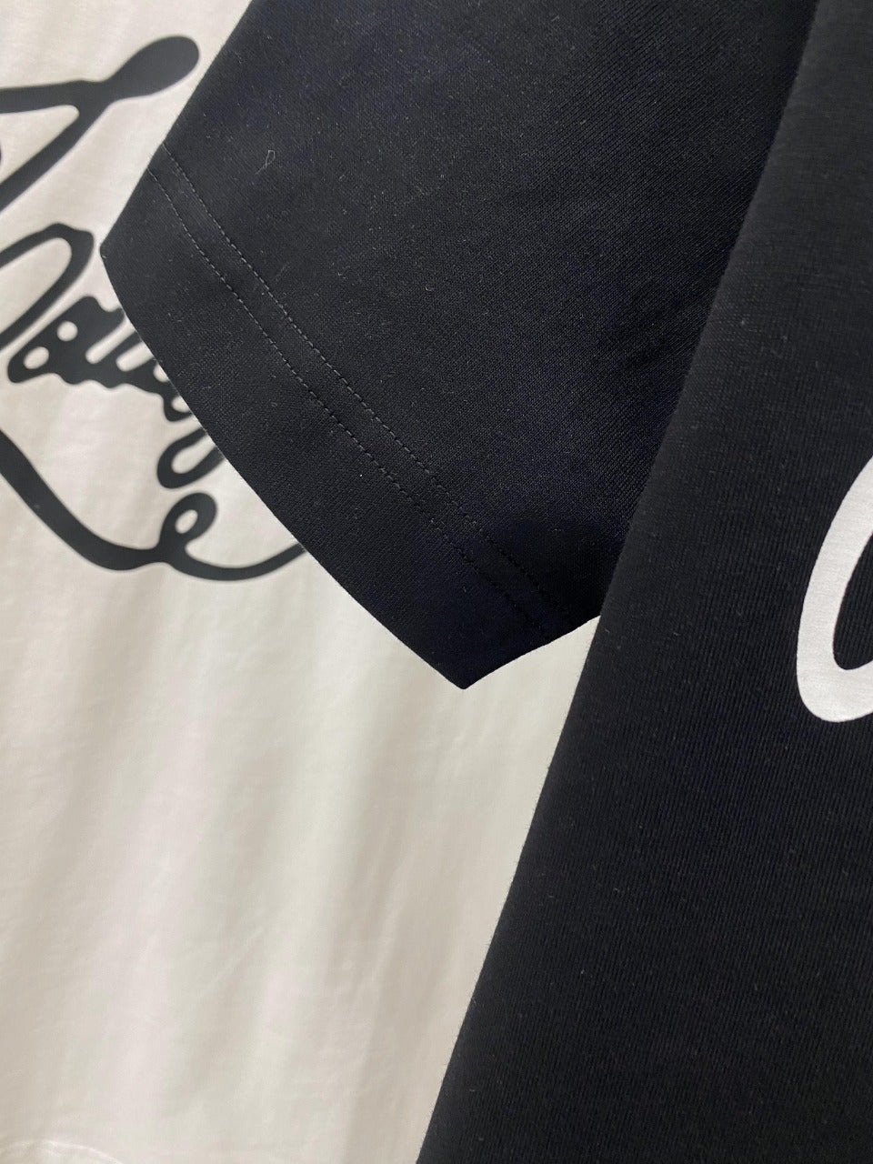LOUIS VUITTON LV T-SHIRT IN BLACK COTTON 239616