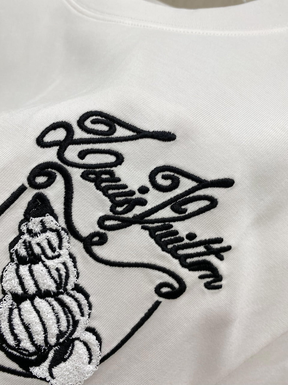 LOUIS VUITTON LV T-SHIRT IN WHITE COTTON 239615