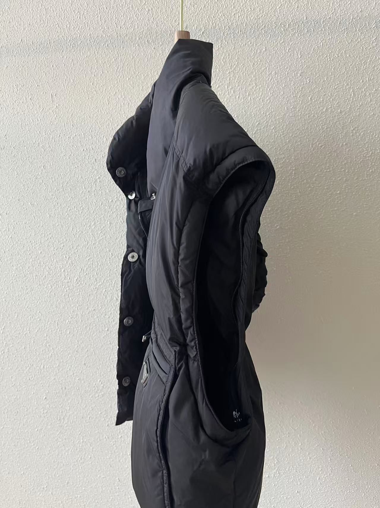 PRADA 25S PUFFER JACKET 463