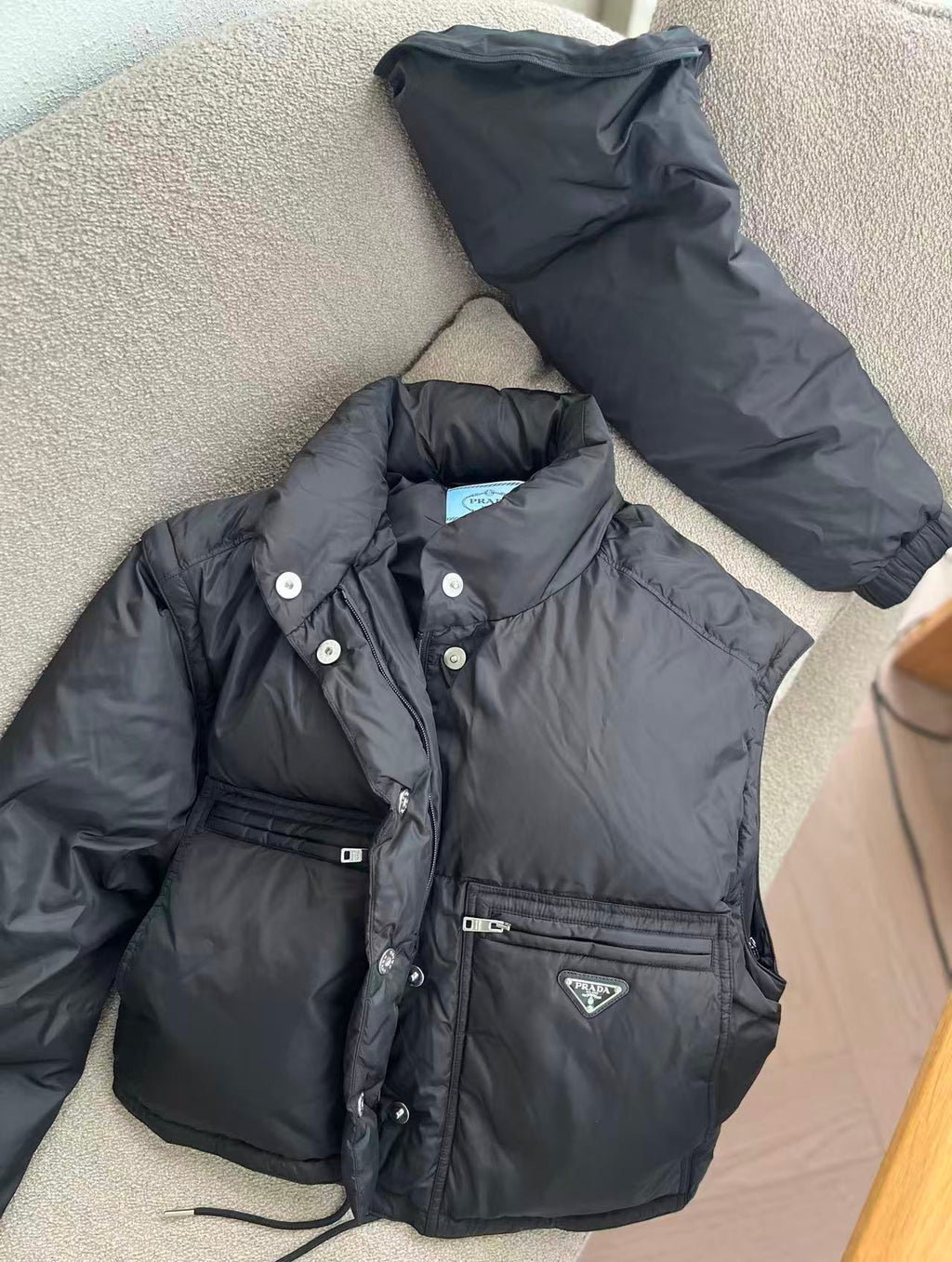 PRADA 25S PUFFER JACKET 463
